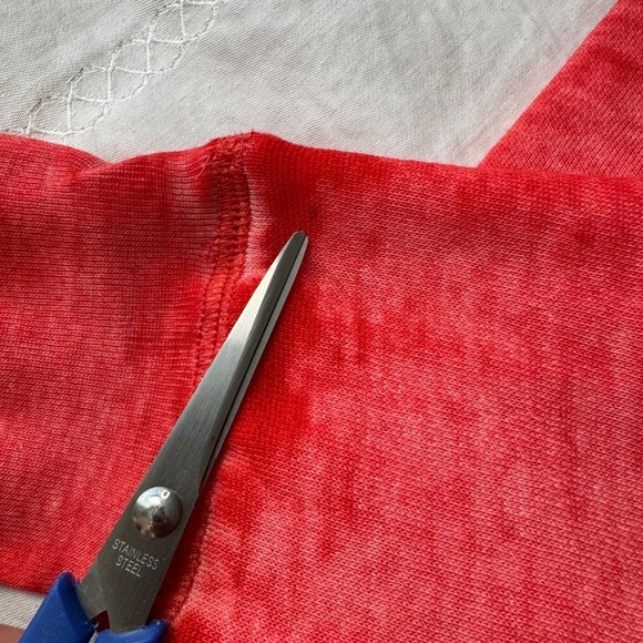 NBA Women's Red Detroit Pistons Retro Logo Long‎ Sleeve Fleece Sweatshirt Small - Picture 13 of 14